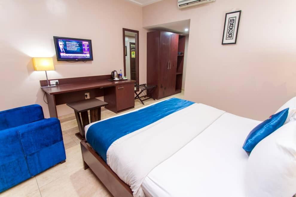 De Santos Hotel Agege Екстериор снимка