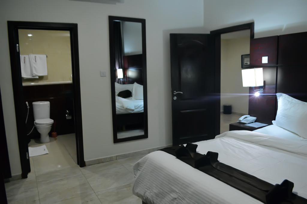 De Santos Hotel Agege Стая снимка