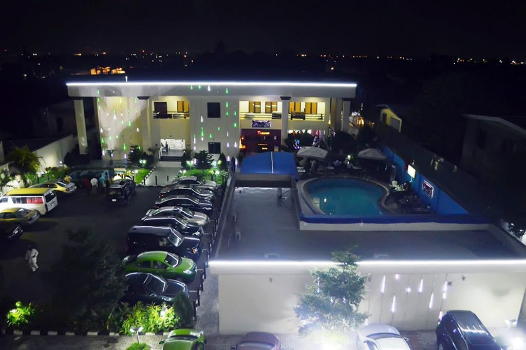 De Santos Hotel Agege Екстериор снимка