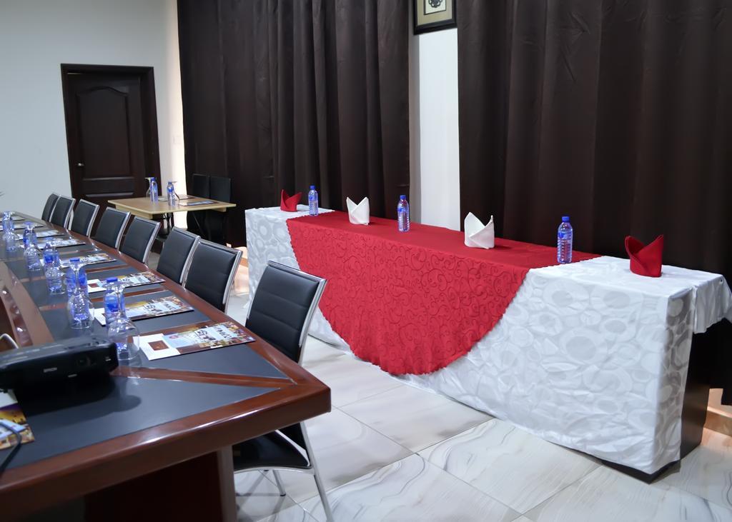 De Santos Hotel Agege Екстериор снимка