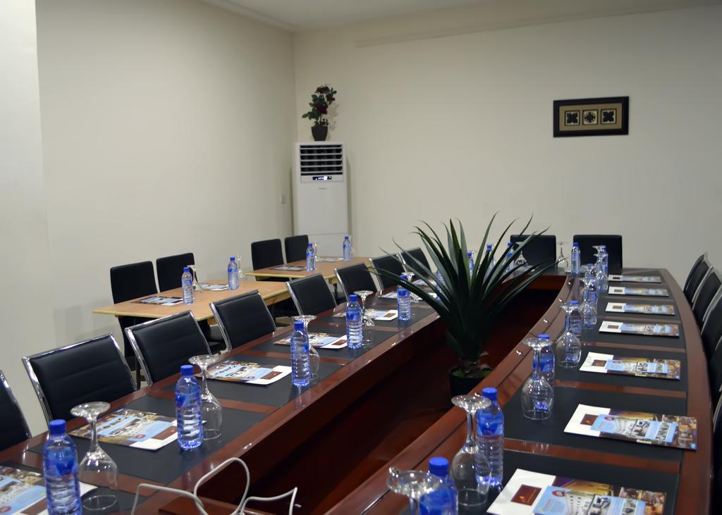 De Santos Hotel Agege Екстериор снимка