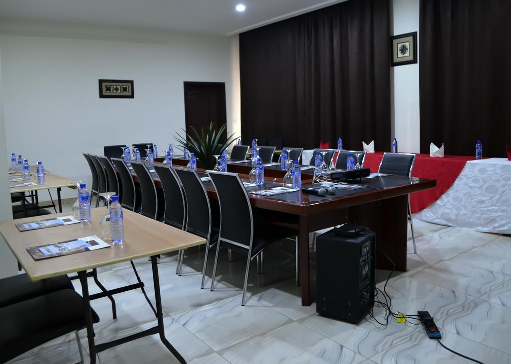 De Santos Hotel Agege Екстериор снимка