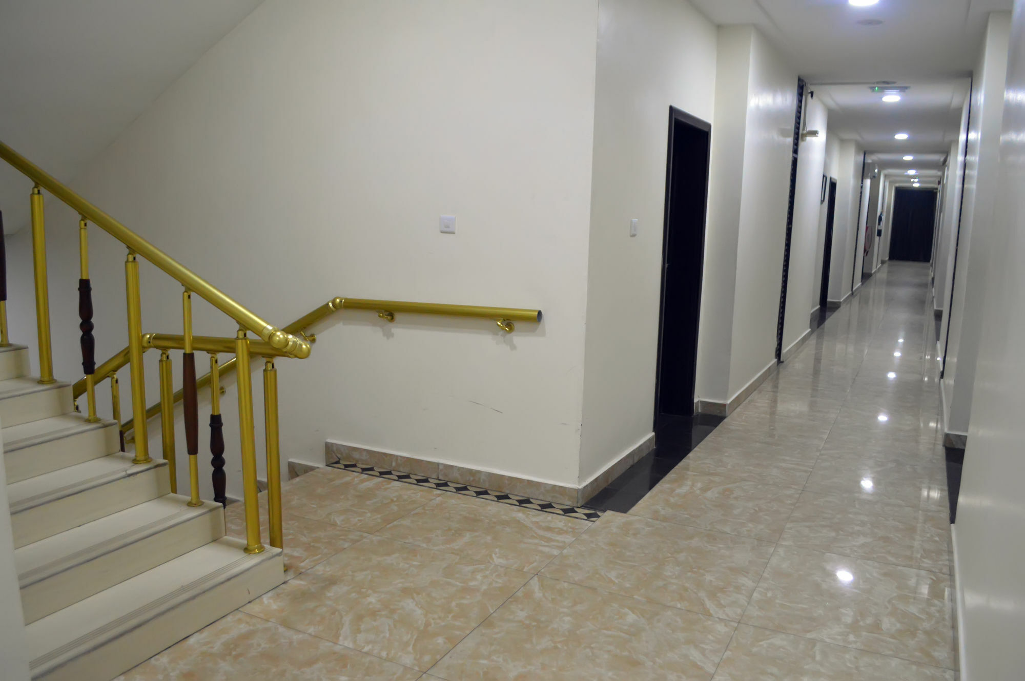 De Santos Hotel Agege Екстериор снимка